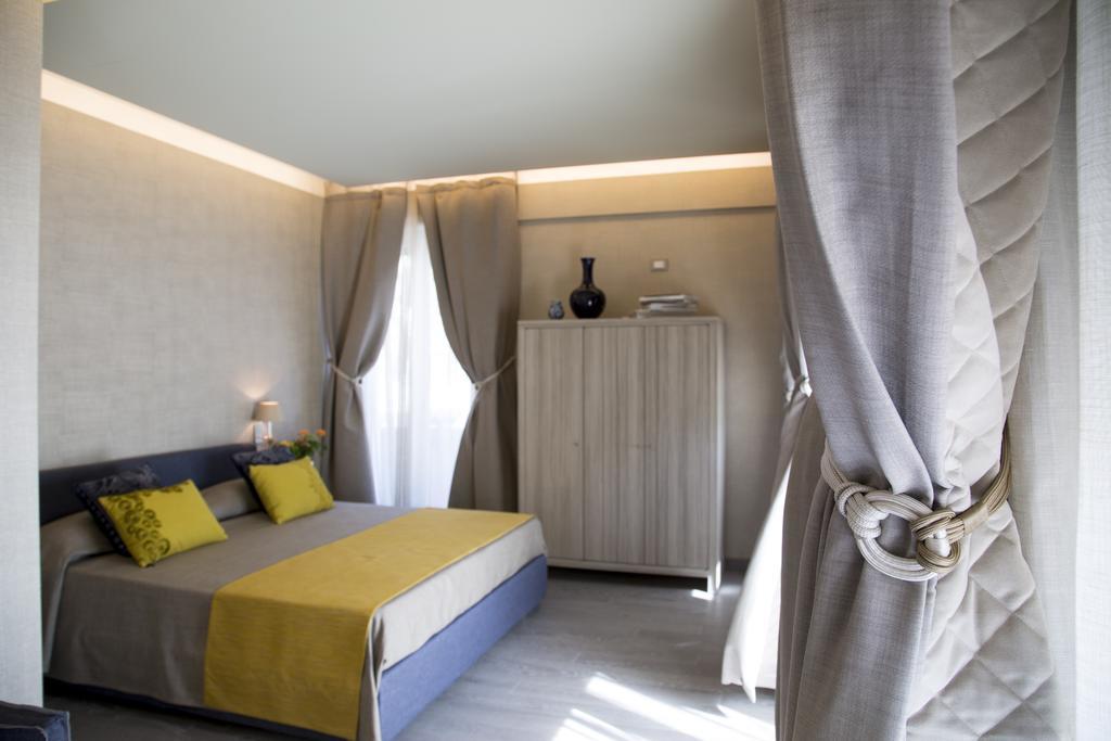 Thebed Panzió Pescara Szoba fotó